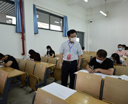 考試現(xiàn)場(chǎng)5